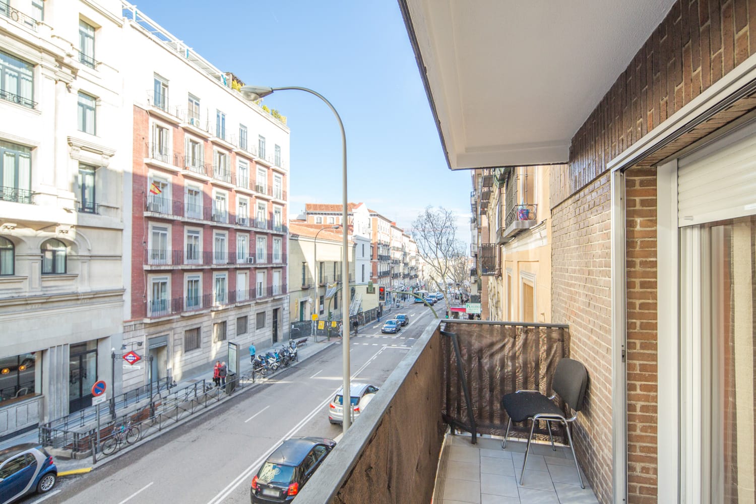Habitación privada en alquiler con terraza en calle Atocha # 7